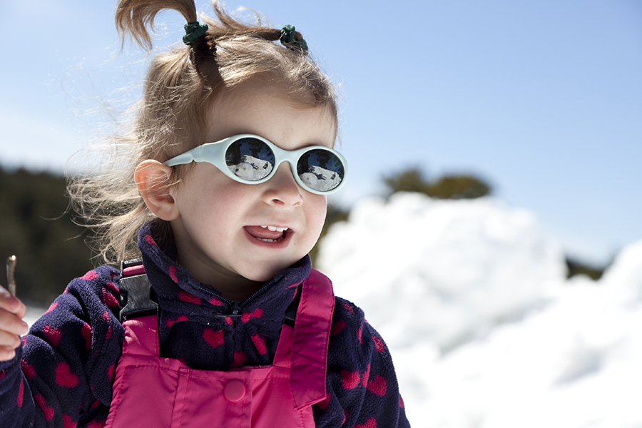 Cómo elegir las mejores gafas de sol para niños